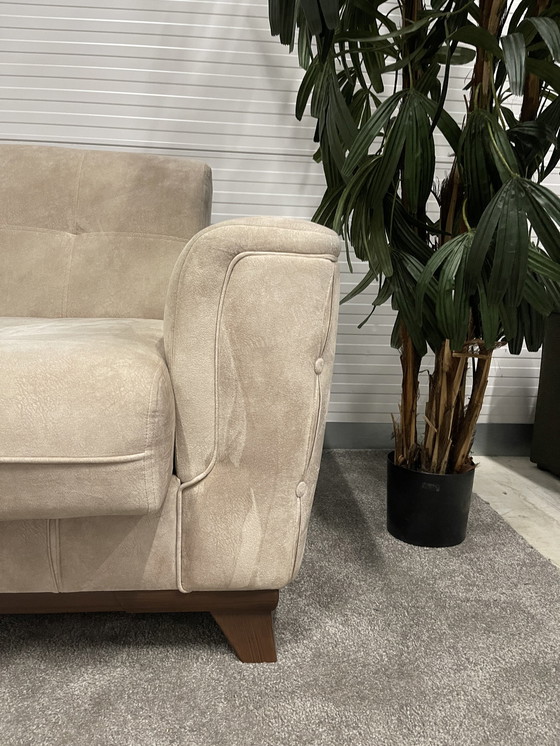 Image 1 of Taupe Sofa 2,5 + 3 zits met slaapfunctie