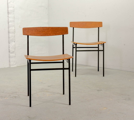 Auping Model 552 Carelle Serie Minimalistische Bijzet / Eetkamerstoelen, Teakhout en Zwart Staal. Nederland, jaren 1950.