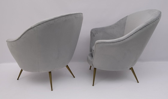 Image 1 of Paar Federico Munari Mid Century Moderne Italiaanse fluwelen fauteuils, 1950S