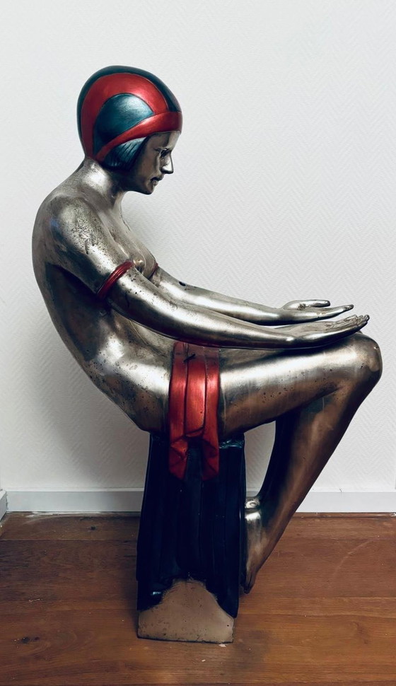 Image 1 of Art Deco Metalen Flapper Meisje