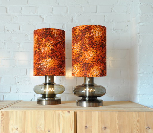 Set Van 2 Space Age Rookglazen Lampvoeten Met Nieuwe Handgemaakte Lampenkappen Van Originele Vintage Stof.