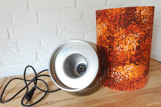 Image 1 of Set Van 2 Space Age Rookglazen Lampvoeten Met Nieuwe Handgemaakte Lampenkappen Van Originele Vintage Stof.