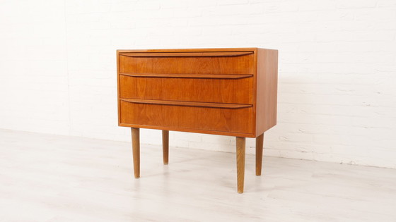 Image 1 of Vintage Deense ladekast | kaptafel | met spiegel | 3 lades | Teak