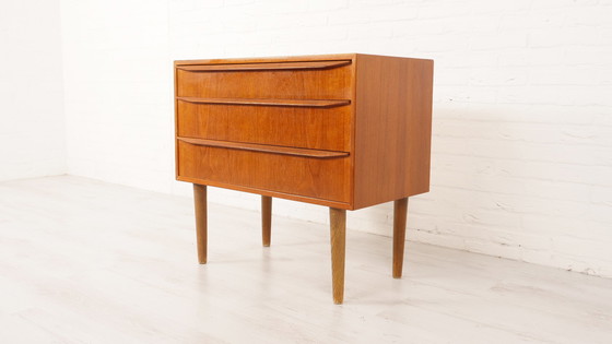 Image 1 of Vintage Deense ladekast | kaptafel | met spiegel | 3 lades | Teak