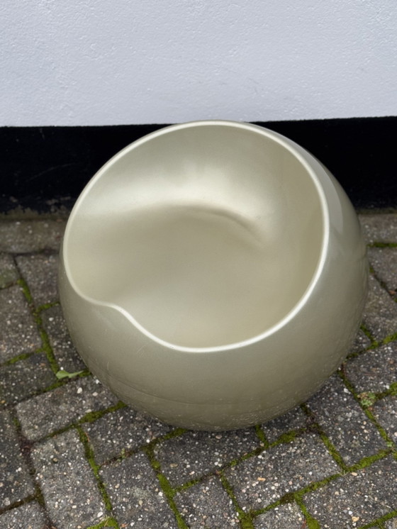 Image 1 of Trio van stoelen met ballen uit het ruimtetijdperk