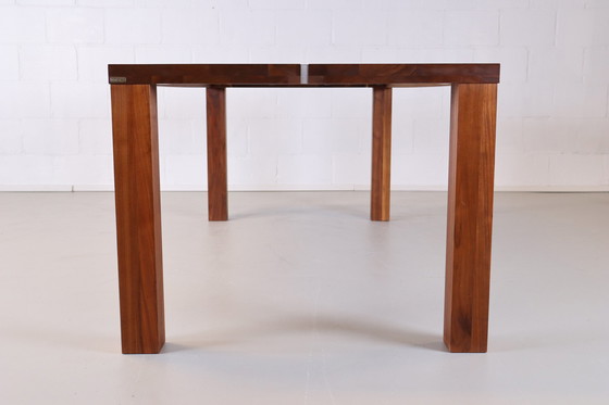 Image 1 of Bert Plantagie eetkamertafel noten hout