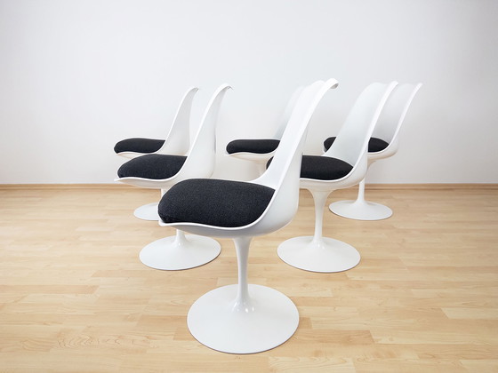 Image 1 of 6x Tulip eetkamerstoelen van Eero Saarinen voor Knoll International