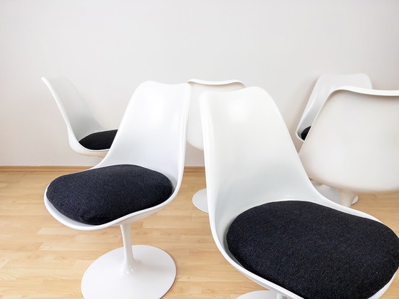 Image 1 of 6x Tulip eetkamerstoelen van Eero Saarinen voor Knoll International