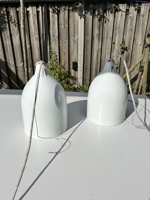 2x Wieki Somers Porseleinen Hanglampen