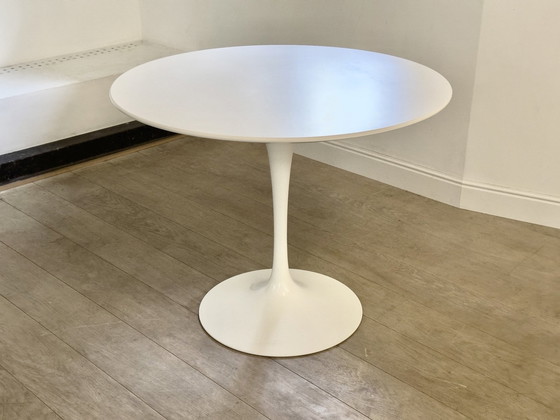 Image 1 of Tulip Table Knoll Saarinen