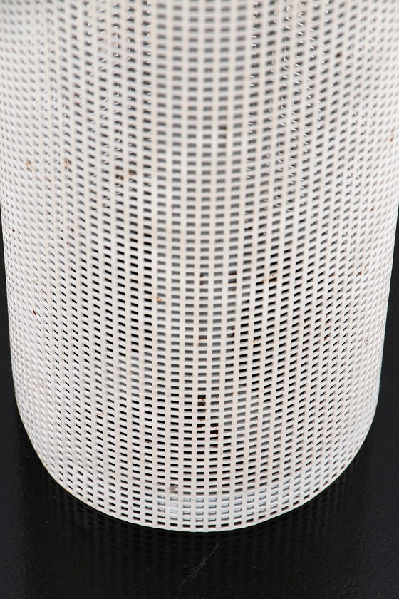 Image 1 of Vintage Italiaanse wit metalen vloerlamp 1960