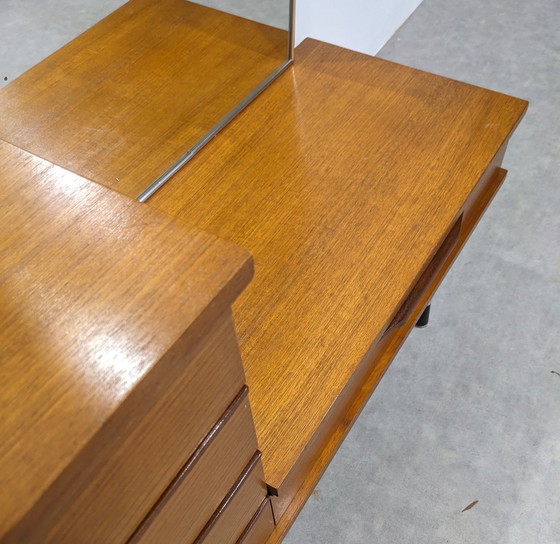 Image 1 of Prachtige vintage kaptafel.