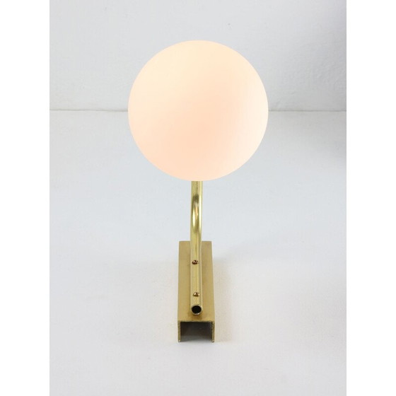 Image 1 of Mid century Italiaanse gouden en opaline wandlamp