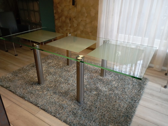 Image 1 of Moderne glazen eettafel