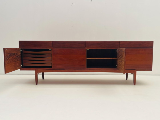 Image 1 of Teak Credenza Lb Kofod-Larsen Voor Faarup Mobelfabrik, Fa 66. 1960 . Denemarken