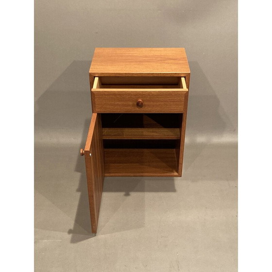 Image 1 of Scandinavische vintage hangende set van commode en spiegel