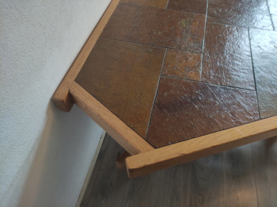 Image 1 of Vintage brutalist, sculptural eiken driehoek eettafel