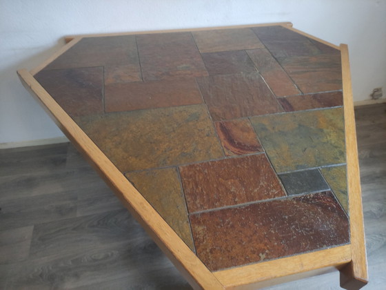 Image 1 of Vintage brutalist, sculptural eiken driehoek eettafel