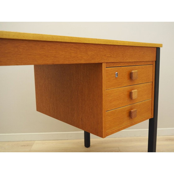 Image 1 of Vintage essenhouten bureau van Domino Møbler, 1970