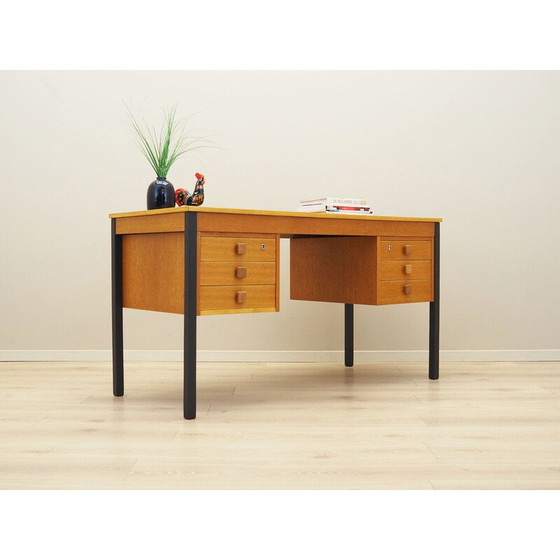 Image 1 of Vintage essenhouten bureau van Domino Møbler, 1970