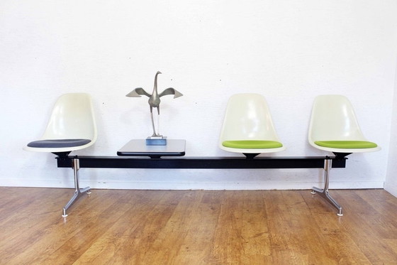 Image 1 of Originele bank EAMES Edition VITRA uit de jaren 70