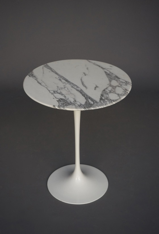 Image 1 of Bijzettafel Tulip van Eero Saarinen voor Knoll International