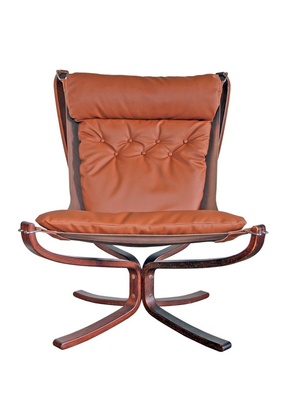 Image 1 of Falcon fauteuil en Ottoman, Sigurd Ressell voor Vatne Mobler, 1970