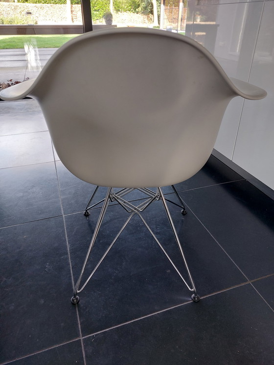 Image 1 of 10x Vitra stoelen wit