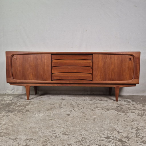 Bernhard Pedersen & Søn Sideboard