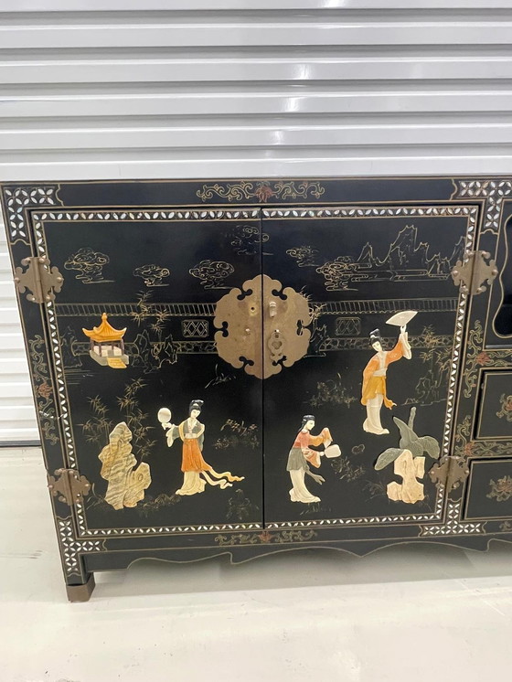 Image 1 of Vintage Chinese Penant/Dressoir Kastje