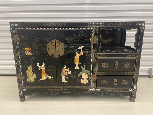 Vintage Chinese Penant/Dressoir Kastje