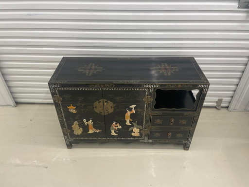 Vintage Chinese Penant/Dressoir Kastje