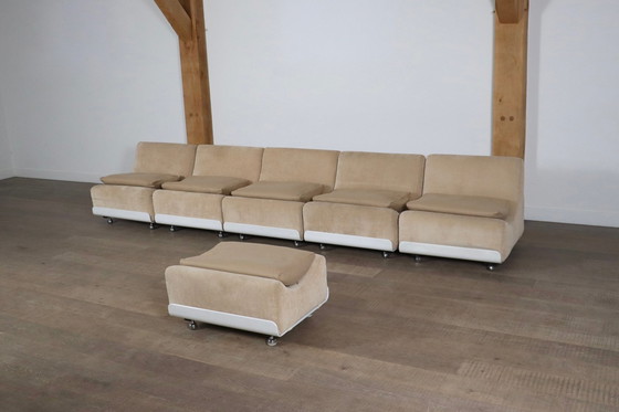 Image 1 of Modulaire COR Orbis bank in beige ribfluweel van Luigi Colani, jaren 1970