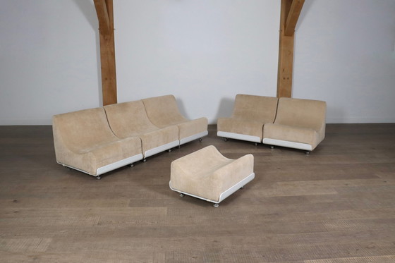 Image 1 of Modulaire COR Orbis bank in beige ribfluweel van Luigi Colani, jaren 1970