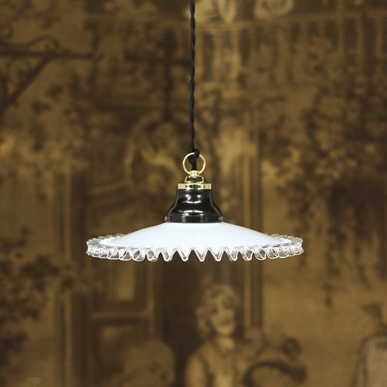 Image 1 of Franse Piecrust Opaline Hanglamp