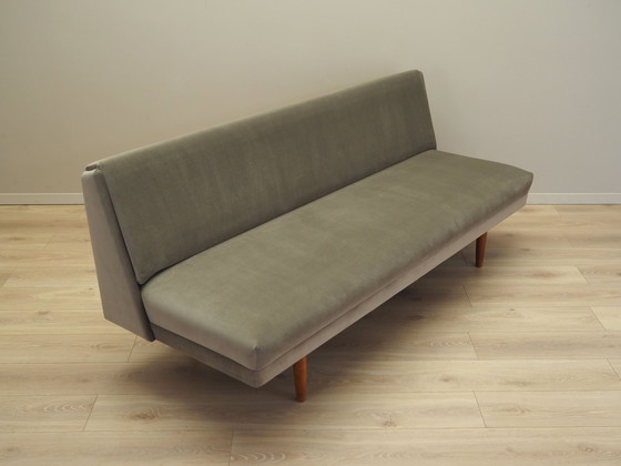 Image 1 of Grijze velours sofa, Deens ontwerp, 1970S, Productie: Denemarken