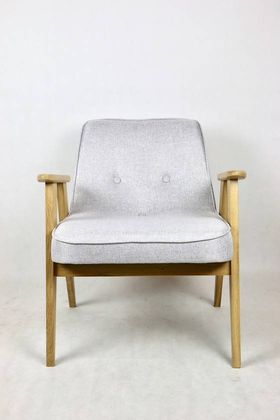 Image 1 of Beige en grijs model 366 lounge stoel van Józef Chierowski, 1970S - 2 fauteuils in de set