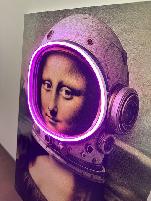 LedMansion Gioconda Astronaut Paars PopArt Muurkunst Led Lamp