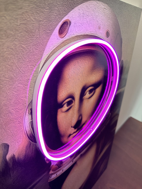 Image 1 of LedMansion Gioconda Astronaut Paars PopArt Muurkunst Led Lamp