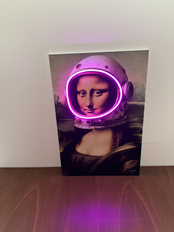 Image 1 of LedMansion Gioconda Astronaut Paars PopArt Muurkunst Led Lamp