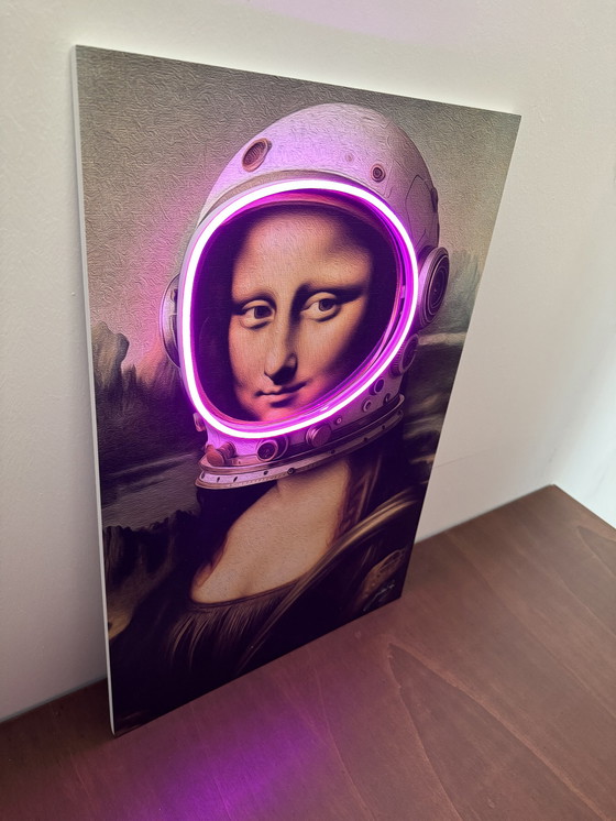 Image 1 of LedMansion Gioconda Astronaut Paars PopArt Muurkunst Led Lamp