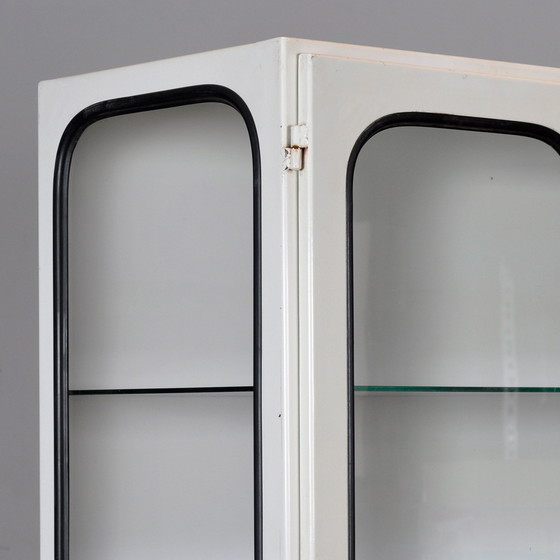 Image 1 of Vintage medisch kabinet, jaren 1970