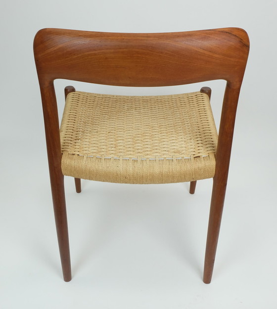 Image 1 of Nr. 1 Van 2 - Deense Moderne Stoel Model 75 Niels O. Moeller Teak Zitting Papier Koordbinding 1960S