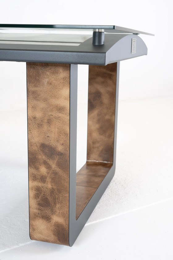 Image 1 of Braeve Design Eettafel/Bureau Gemaakt Van Vliegtuigpaneel