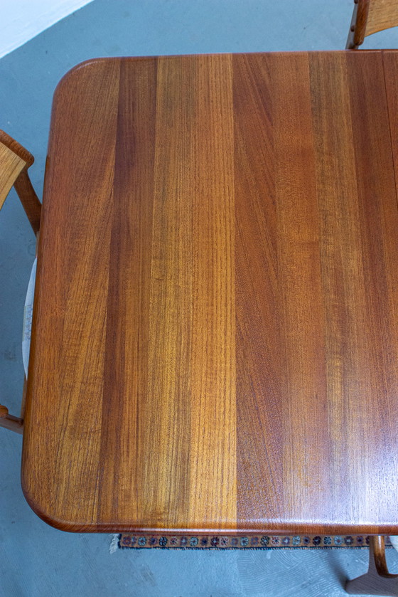 Image 1 of Vintage teak eettafel massief uitschuifbaar Deens