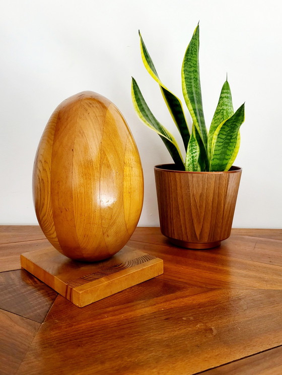 Image 1 of Houten Ei  Of Wooden Egg Op Statief, Handgemaakt, Vol Hout, Frankrijk