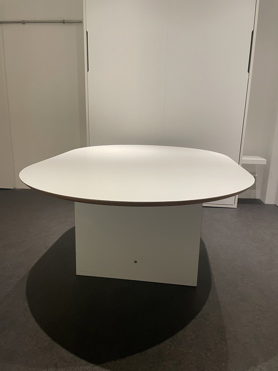 Image 1 of Design Eettafel