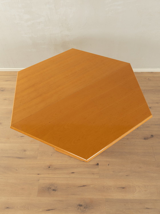 Image 1 of Postmodern eettafel