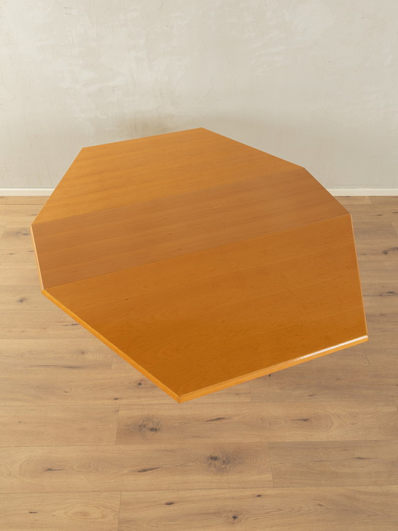 Image 1 of Postmodern eettafel