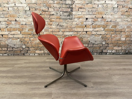 Image 1 of Artifort Big Tulip eerste editie fauteuil